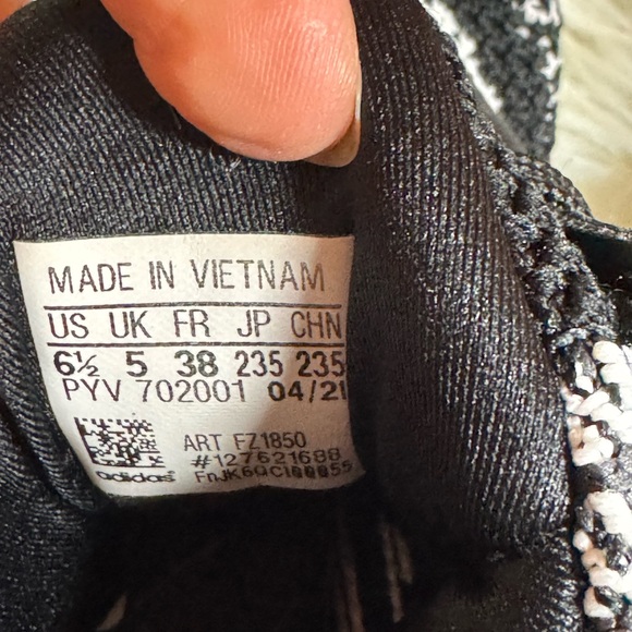 Adidas ultraboost 5 dna Sneakers womens size 6.5 J Oreo white Black Shoes 702001 - Picture 8 of 9